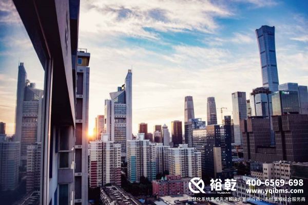 能耗監(jiān)測(cè)系統(tǒng)，數(shù)據(jù)分析，報(bào)告生成，多平臺(tái)支持