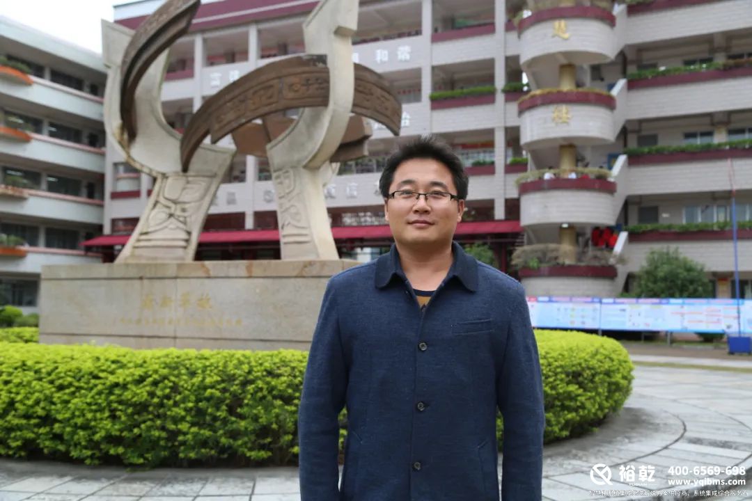 4000個(gè)不帶手機(jī)的學(xué)生，和他們的智慧校園3